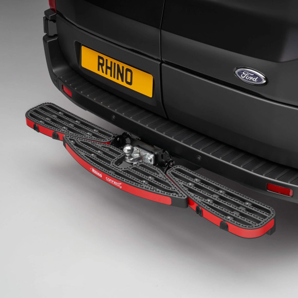 Marchepied TwoStep amovible vue sur véhicule pour Ford Custom 2023+ Marchepied TwoStep amovible vue sur véhicule pour Ford Custom 2023+