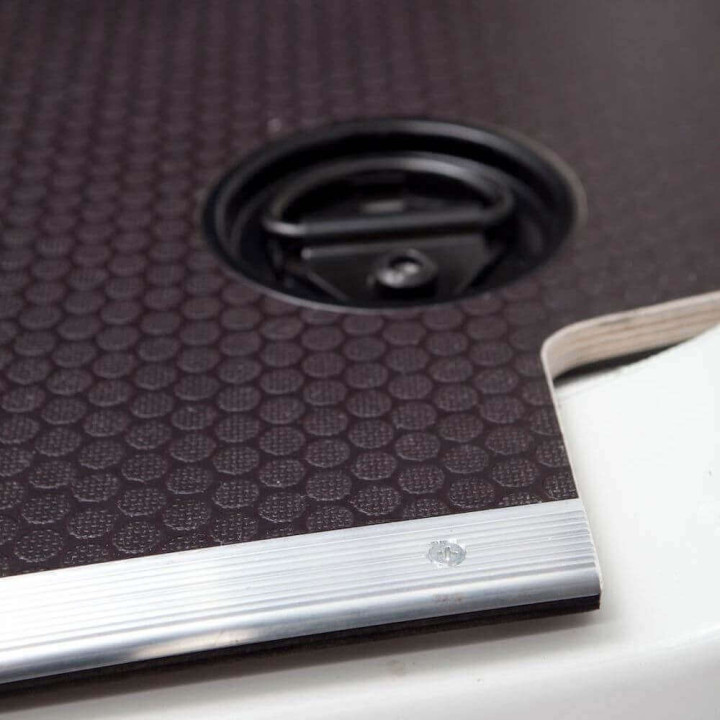 Plancher bois Toyota Proace Max 2024+ Double Cabine avec barres de seuil et coupelles de finition