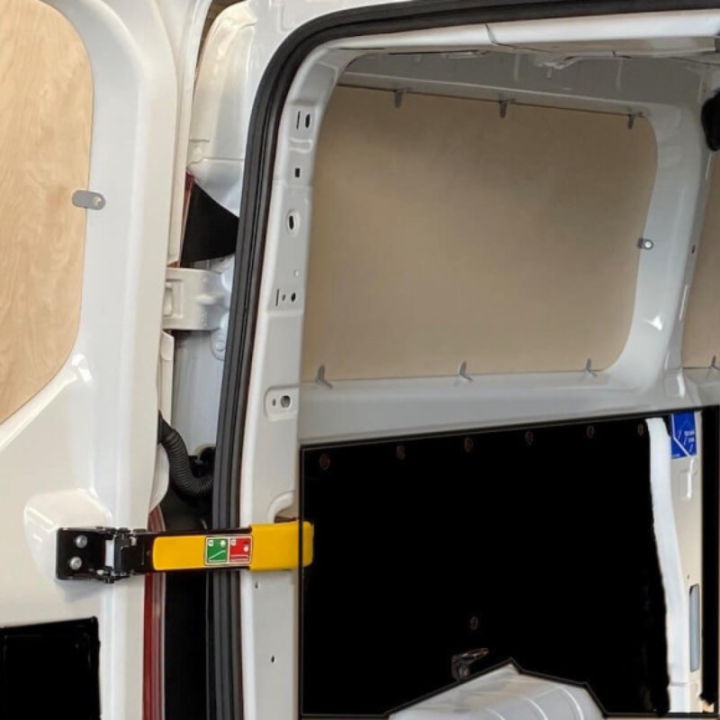 Habillage bois parois Kia PV5 - photo générique