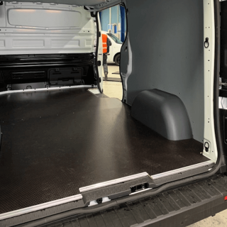 Photo non contractuelle : le modèle d'utilitaire ne correspond pas au Ford E-transit Custom 2024+ mais le rendu est identique.