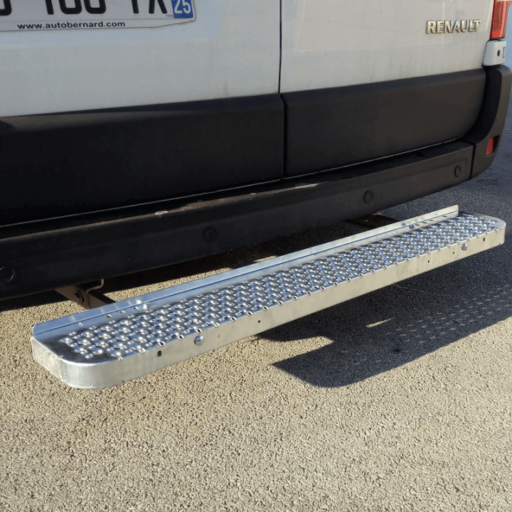 Marchepied arrière pour Renault Master sans attelage